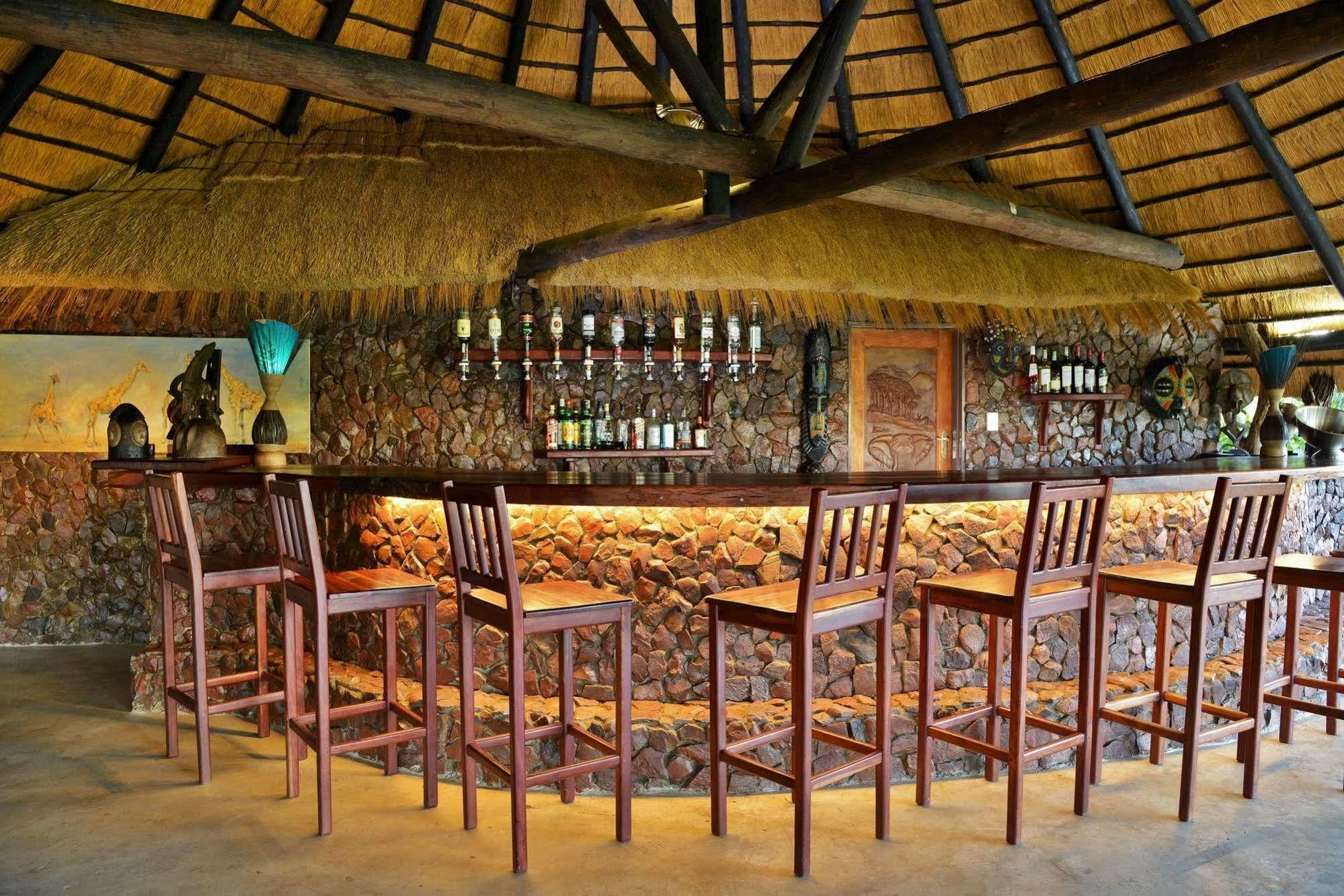 Wildtrack Safaris Eco Lodge Pandamatenga ภายนอก รูปภาพ